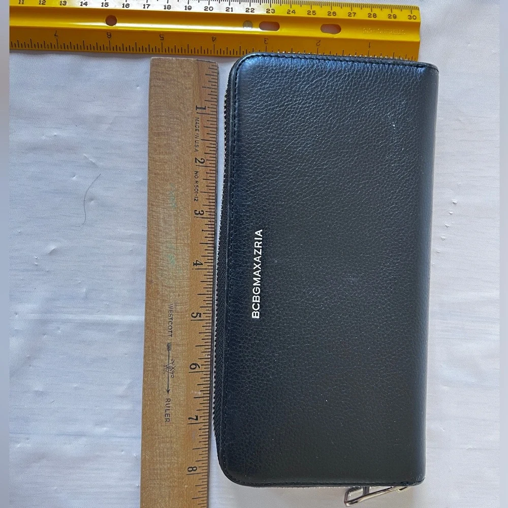 BCBGMaxAzria bcbg max